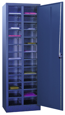 Szárnyasajtós-szekrény, telilemez-ajtóval, 26 db állítható rekesz, 2-sorban 255/250 mm-es magassággal, hengerzárral, SzxMéxM: 640x400x1950 mm, színe: RAL 5010 enciánkék