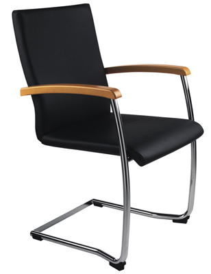 Vendég-szék, egymásba rakható, állvány: krómozott, kartámla: bükk, színe: naturlakk, kárpit: fekete bőr-szövet