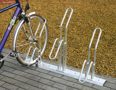 Tartozék Axios kerékpár parkoló-állványhoz: rögzítő-szett lecsavarozáshoz, a 853130-853135-ös termékekhez, 1 db hatlap fejű csavar M8x100 mm-es, 1 db tipli