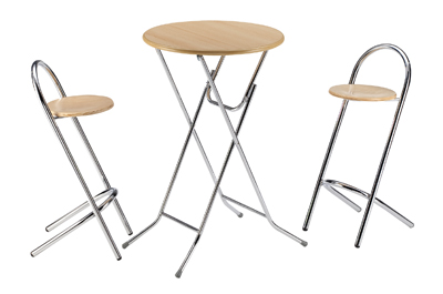 Bár-szék, egymásba rakható, ülőke M: 760 mm, váz: krómozott acél-cső 300 mm átmérőjű, ülőke átmérő: 350 mm, ülés: bükk-fa natur lakkozással